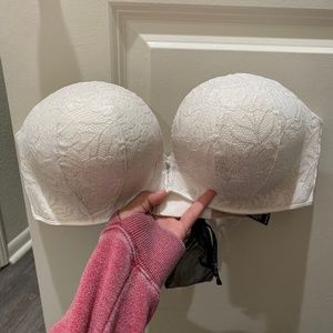 Victoria’s Secret Bombshell Add-2-Cups Push Up Multi-way Bra